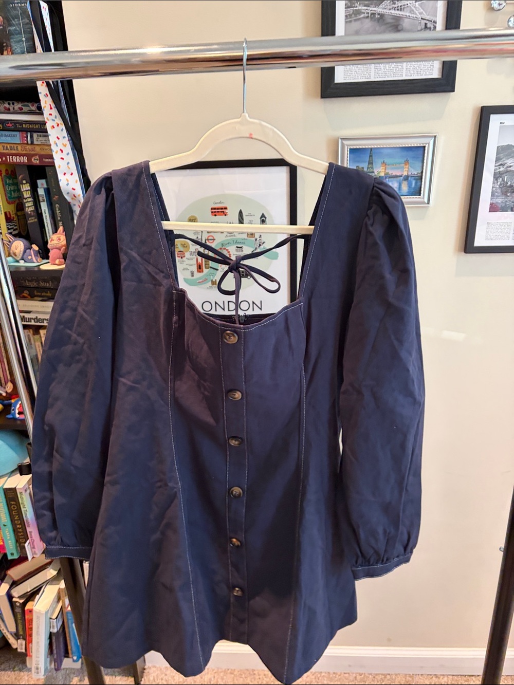 Women's Navy Button-Front Puff Sleeve Top